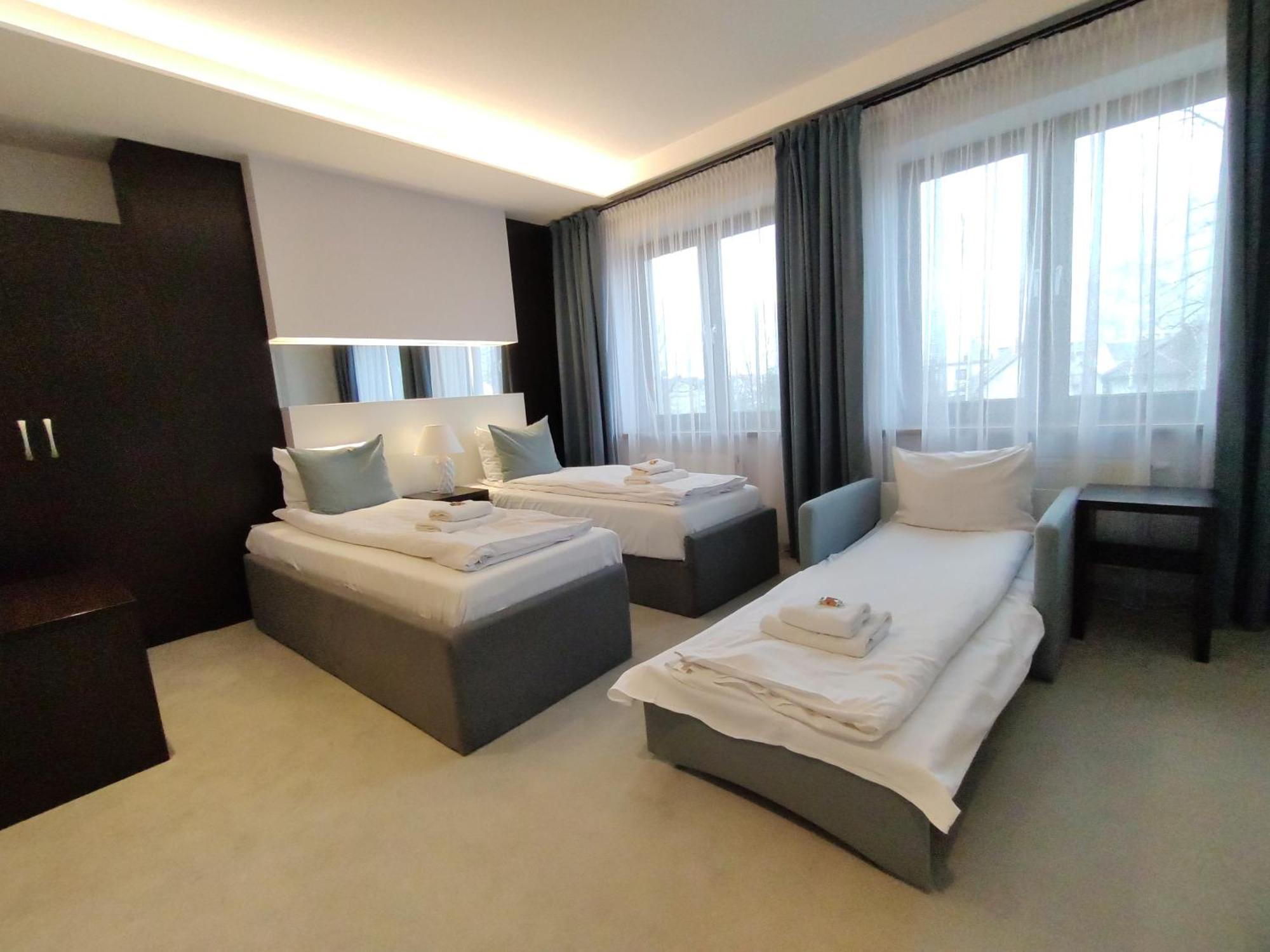 Novopolska - Hotel I Restauracja Kościan Kültér fotó