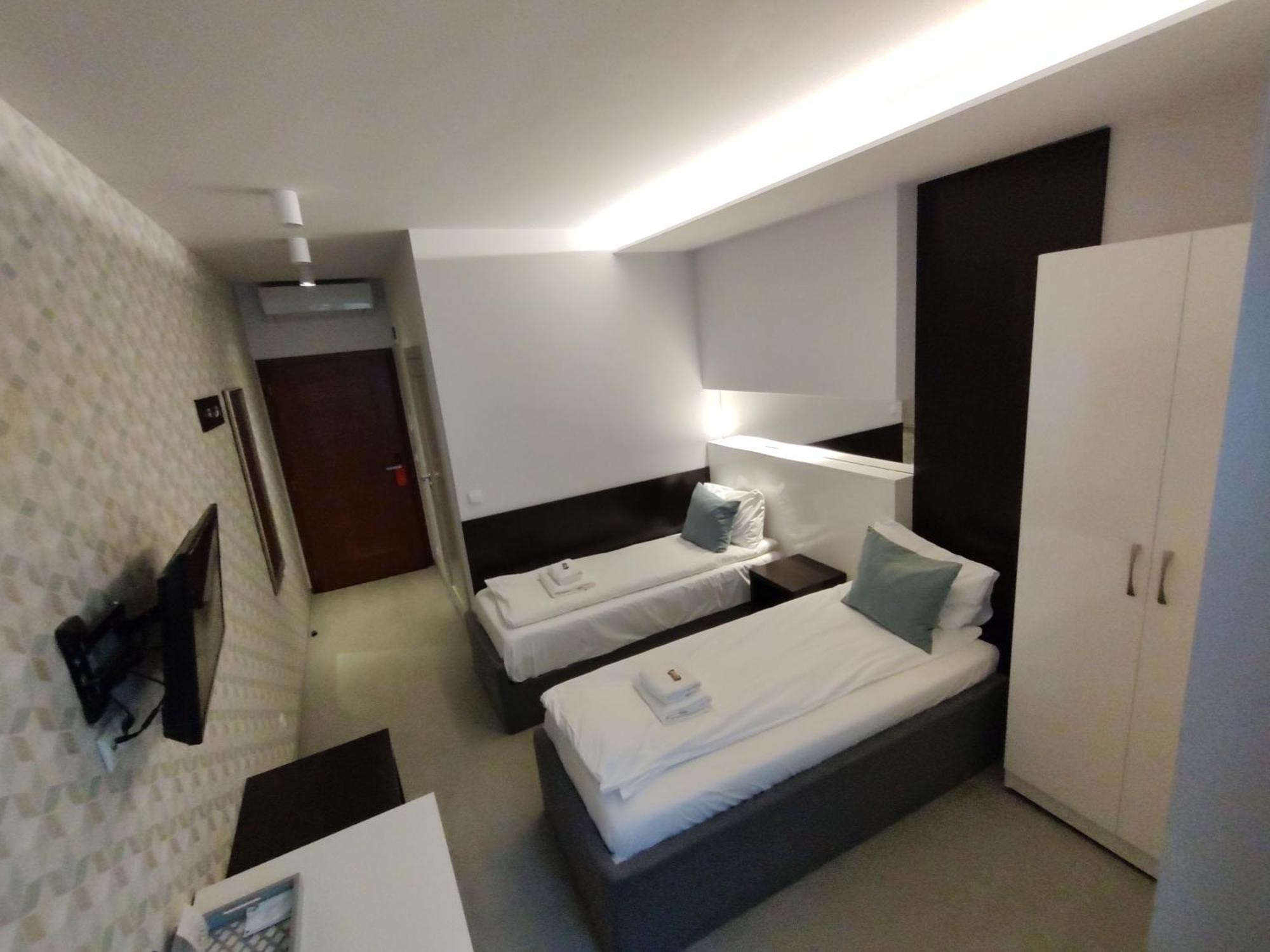 Novopolska - Hotel I Restauracja Kościan Kültér fotó