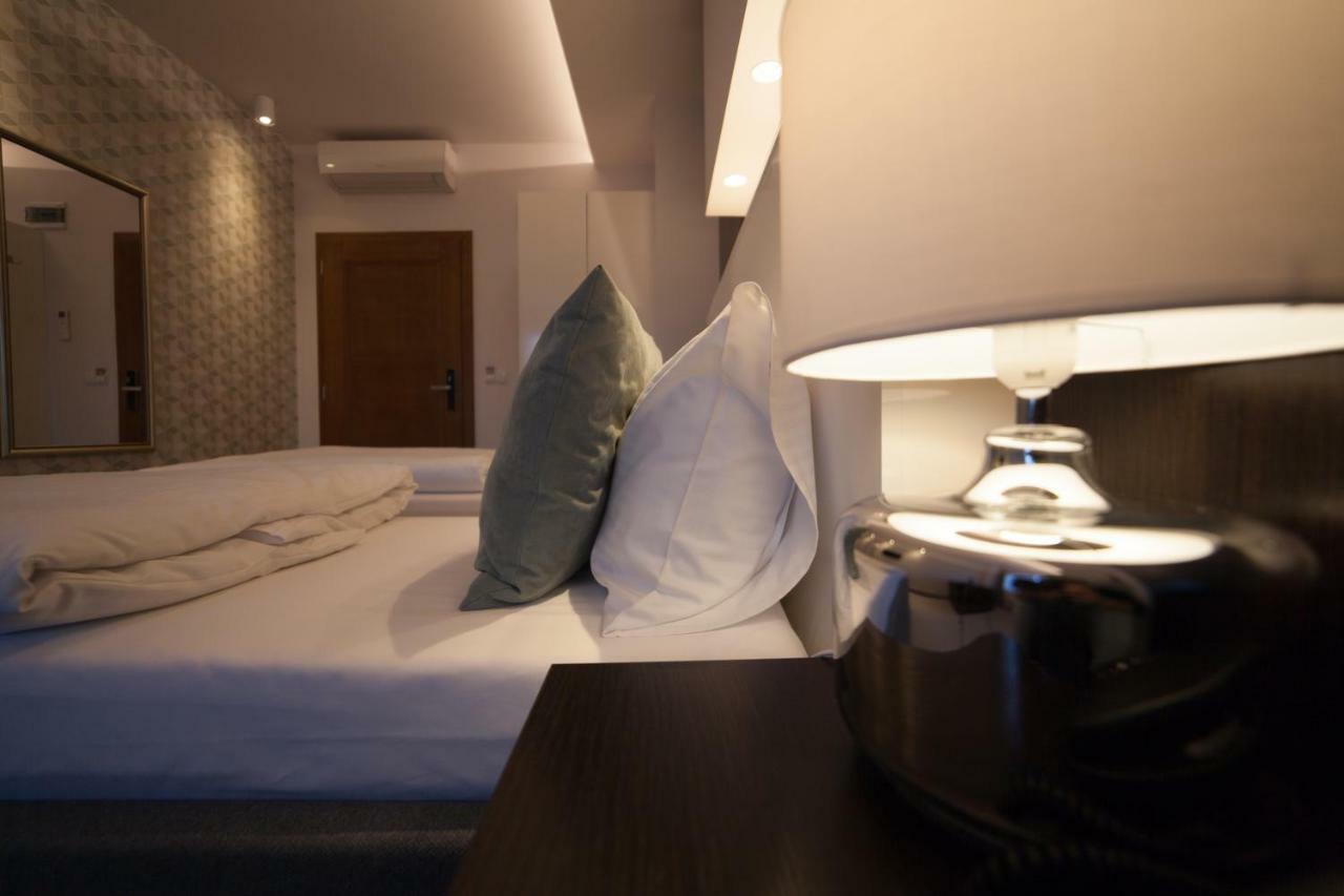 Novopolska - Hotel I Restauracja Kościan Kültér fotó